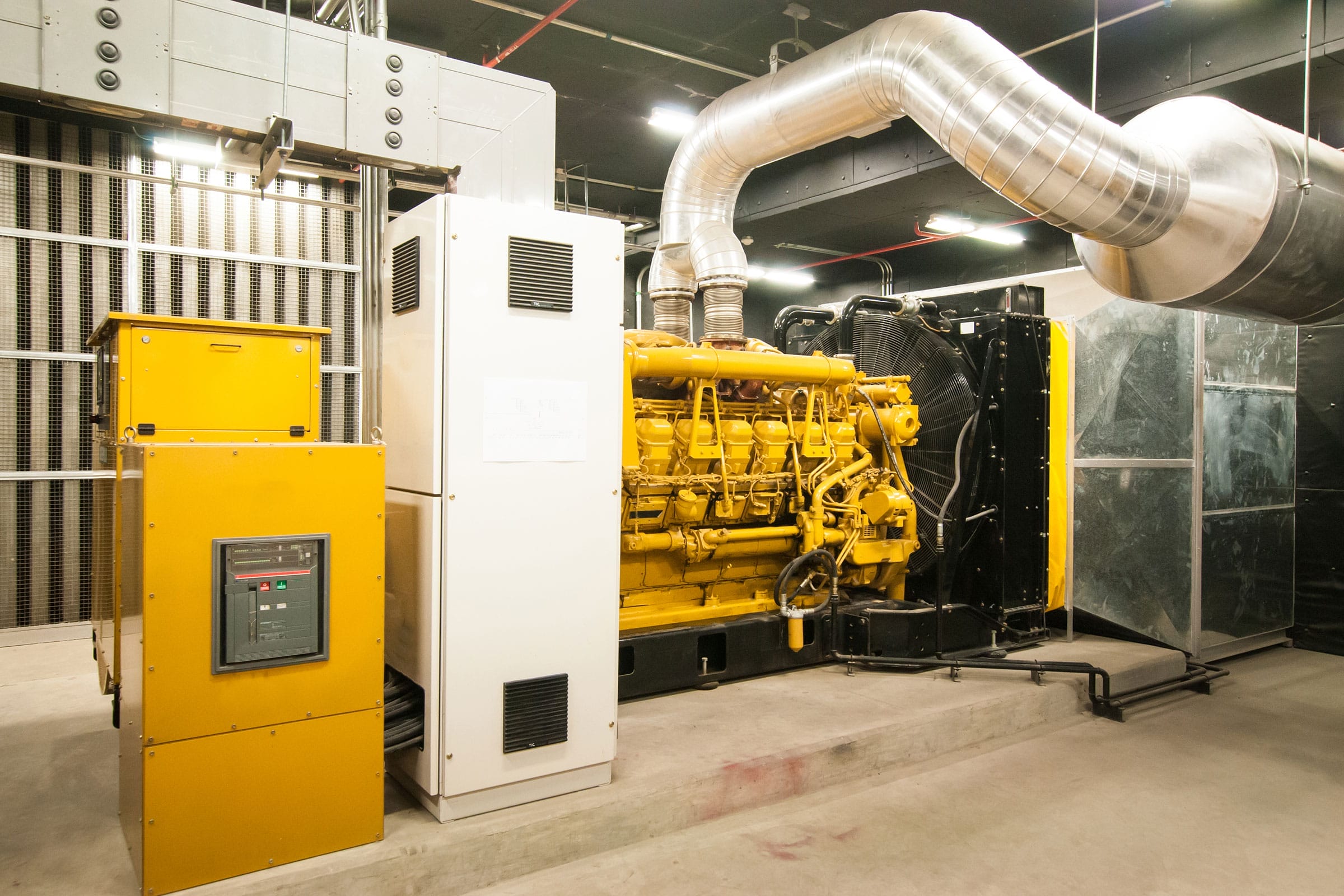 Standby generator for hospital complex